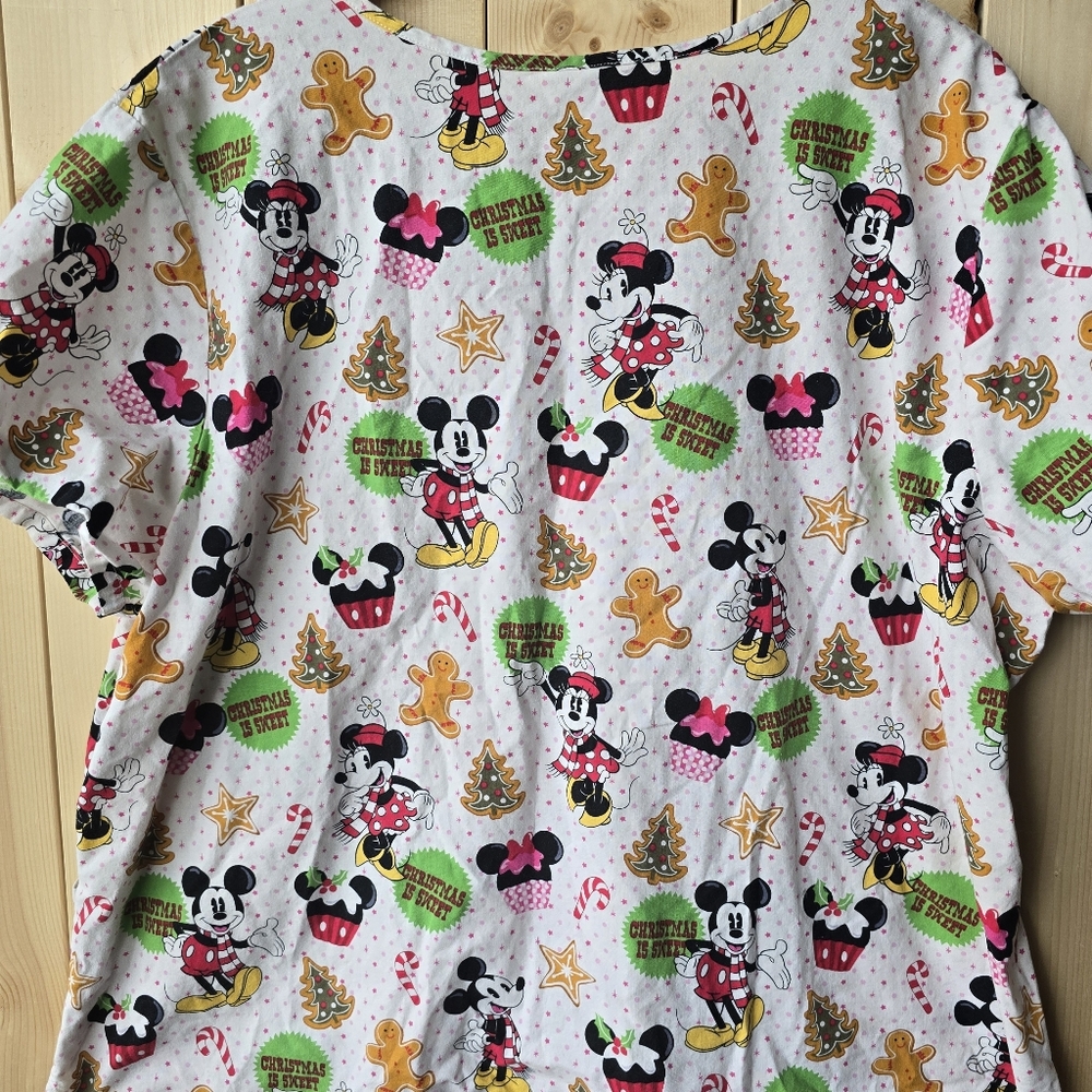 Disney Mickey Mouse Christmas Nurse Scrub Top Womens 3XL - Picture 9 of 9